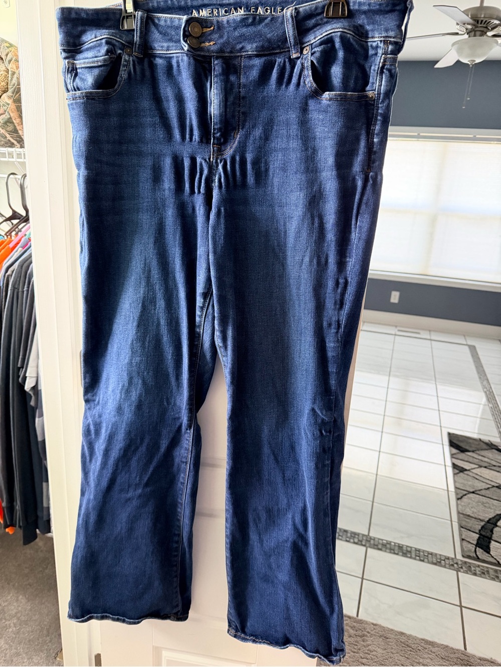 American Eagle Outfitters women’s kick boot Dark Blue Denim Jeans
